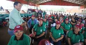 Feriantes de la Agricultura Familiar de Caaguazú reciben inversión superior a G. 833.000.000 - .::Agencia IP::.