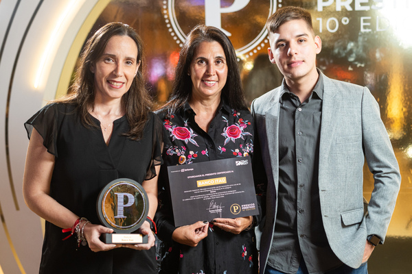 Claudia Bobadilla: “Trabajamos día a día esforzándonos para brindar siempre la mejor experiencia en servicios bancarios” | Premiación Premios Prestigios | 5Días