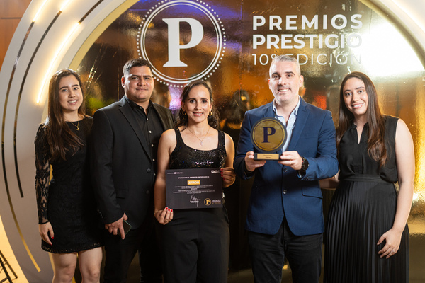 José Santacruz: “El personal calificado es, sin duda, el artífice de este logro” | Premiación Premios Prestigios | 5Días