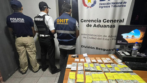 Exsenador argentino intenta evitar control aduanero