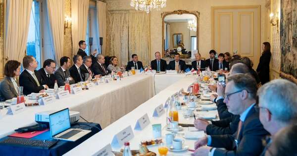 La Nación / En gira presidencial destacan potencial energético de Paraguay para atraer inversiones