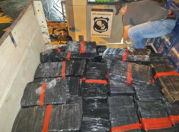 Fiscalía imputó y pidió prisión para dos camioneros que llevaban 1.400 kilos de marihuana