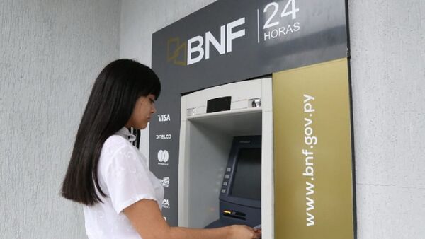 Parte de los USD 567 millones destinados a salarios y aguinaldos a funcionarios públicos se pagó este viernes