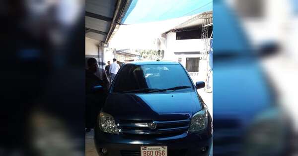 La Nación / Denuncian robo de un vehículo en el barrio Pinozá