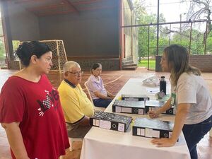 EBY continúa con la entrega de bonos a familias reubicadas en conjuntos habitacionales