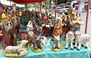 Hermosos pesebres en espera del aguinaldo •