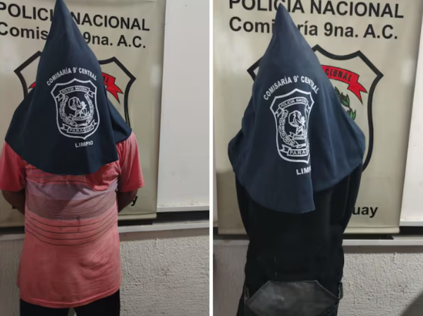 Policía recupera moto robada y arresta a dos sospechosos