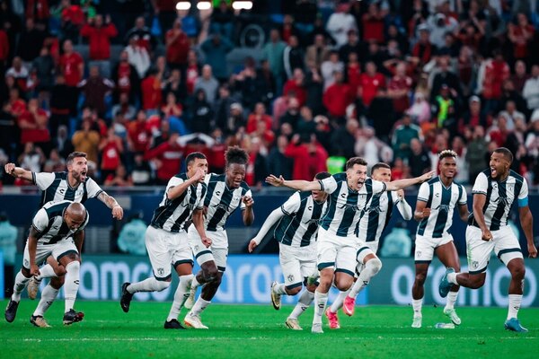 Versus / Pachuca enfrentará al Real Madrid en la final de la Copa Intercontinental