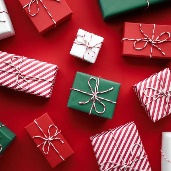 El verdadero significado de regalar en Navidad - ABC Revista - ABC Color