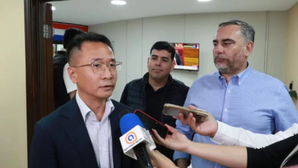 "Fue un acto de dignidad”, afirman sobre expulsión de diplomático chino en Paraguay