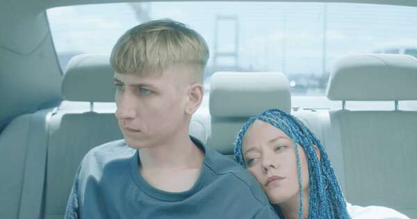 La Nación / Matrimonio roto y canción de duelo forjaron “Deaf Lovers”