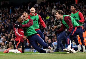Versus / Manchester United remonta en el Etihad y profundiza la crisis en el City de Guardiola
