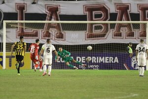 Versus / Los únicos dos futbolistas que jugaron los 44 partidos del año