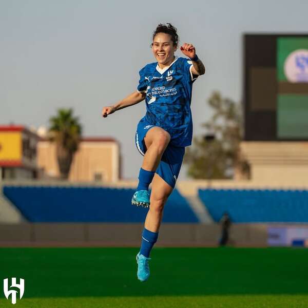 Jessica Martínez sigue anotando goles en Arabia Saudí - Fútbol Internacional - ABC Color
