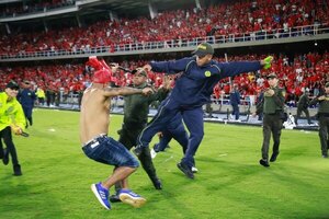 Versus / Atlético Nacional gana la Copa Colombia en final con disturbios y heridos