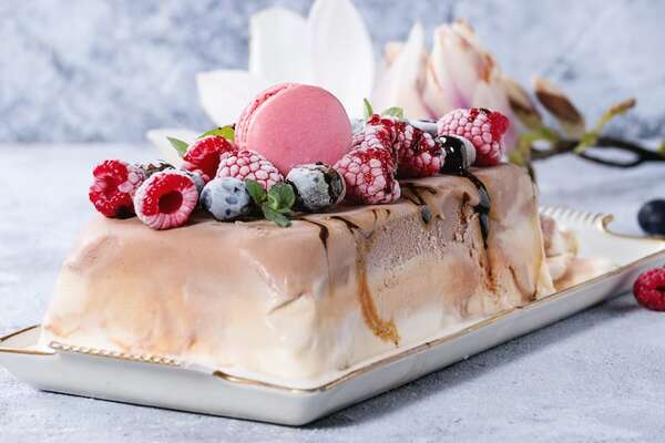 ¿Postre de fiesta? Torta helada de merengue y chocolate blanco - Gastronomía - ABC Color