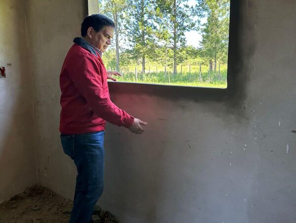 Ministro Baruja defiende gestión de viviendas del gobierno · Radio Monumental 1080 AM