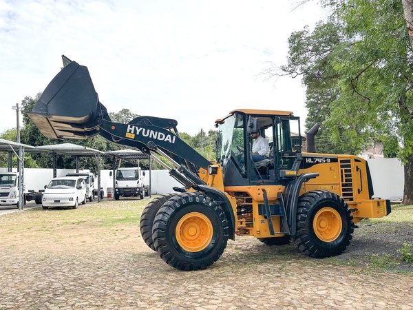 Automotor presenta la Pala Cargadora Hyundai HL745-9