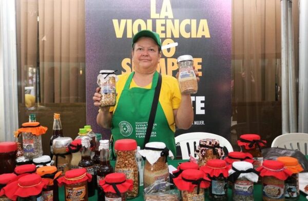 Feria “Manos de Mujeres”