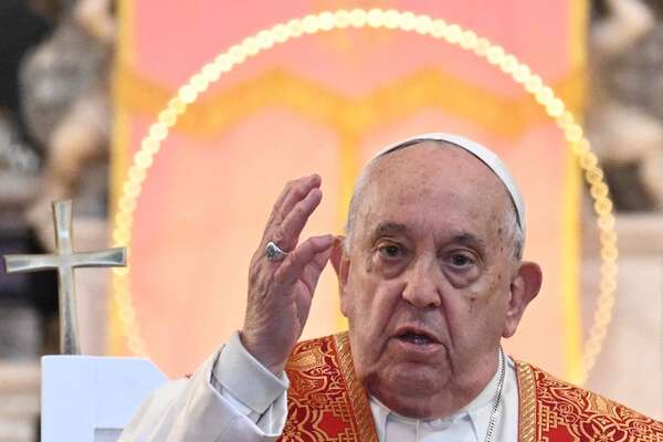 Papa Francisco lanza un dura crítica contra “excesos” de un sistema financiero - Mundo - ABC Color