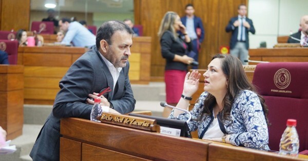 Del Puerto se queda con la Comisión Permanente y Latorre prepara una sesión maratónica antes del receso