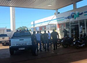 Asaltantes irrumpen en estación de servicio y escapan con millonario botín