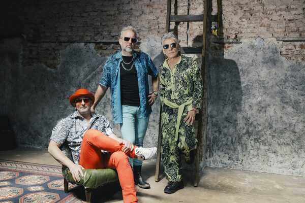 Los Tipitos presentaron versión en vivo de “Habla Conmigo” - Unicanal