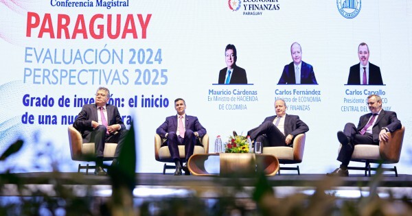 Peña destaca la fortaleza de la economía paraguaya, pero la OCDE advierte sobre retrocesos