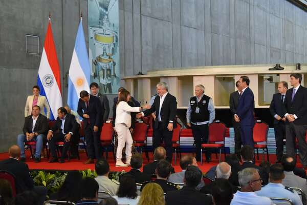 Rehabilitan oficialmente paso fronterizo Ayolas-Ituzaingó sobre la represa Yacyretá - Nacionales - ABC Color