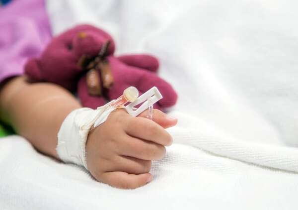 Tragedia en Independencia: niña de 2 años falleció ahogada en una piscina - Policiales - ABC Color
