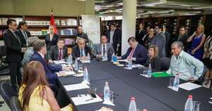 La Nación / Disponen transmisión de reuniones de líderes de bancada