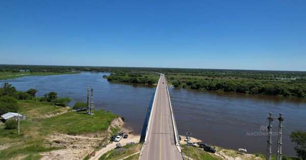 La Nación / Los argentinos revitalizan el comercio en Alberdi