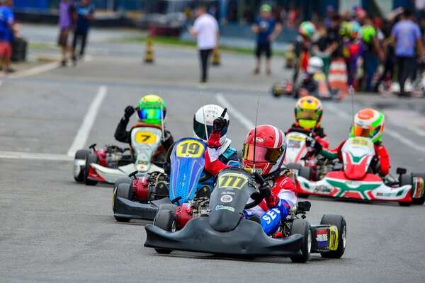 Karting: Segovia destaca en Brasil - ABC Motor 360 - ABC Color