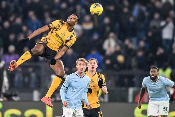 Inter golea 6-0 a Lazio y sigue a tres puntos del líder Atalanta - Fútbol Internacional - ABC Color