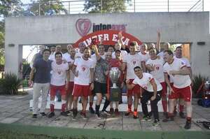 Equipo 92/93, tricampeón del Inter-Exa - Fútbol - ABC Color