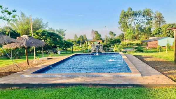 Conmoción en Paso Yobái: Niña de 2 años muere ahogada en piscina de complejo recreativo