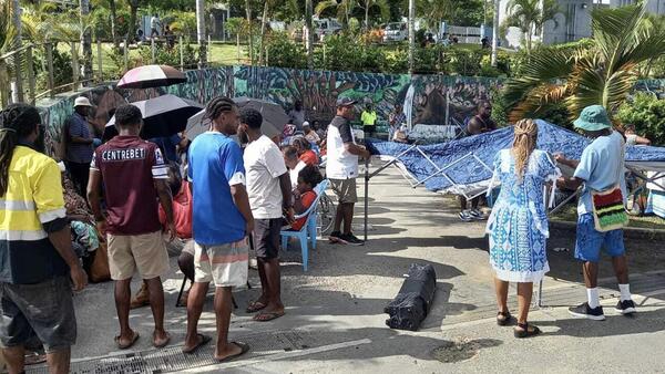 Los hospitales atienden a heridos tras sismo de 7,3 en Vanuatu mientras se buscan víctimas