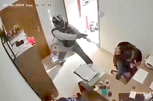 Motochorros roban recaudación del fin de semana de un surtidor - La Clave