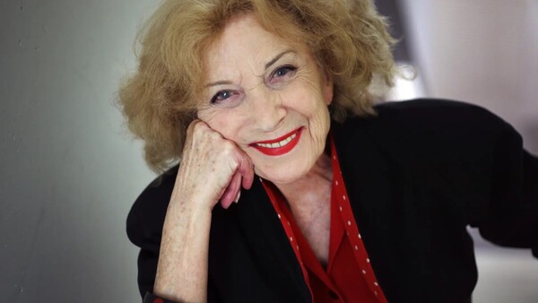 Marisa Paredes, adiós a una chica Almodóvar' con una vida de arte y compromiso