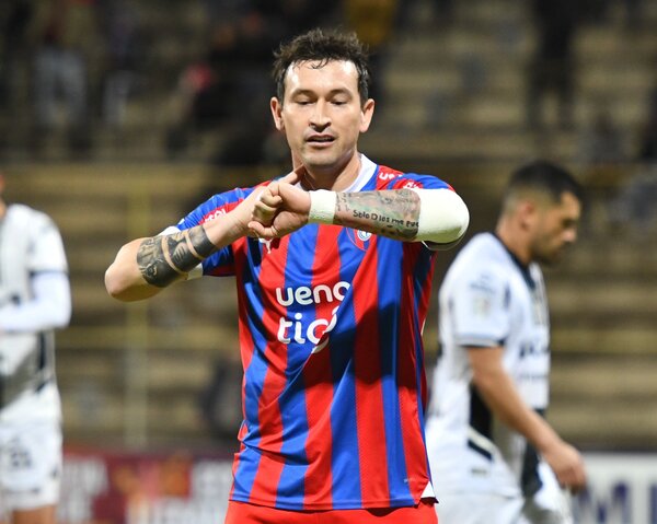 Cerro Porteño oficializa la salida de Fernando Fernández - 1000 Noticias