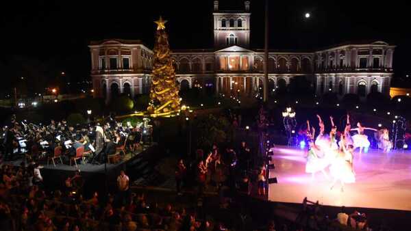 Magia y fantasía llevó Cascanueces al jardín del palacio de López