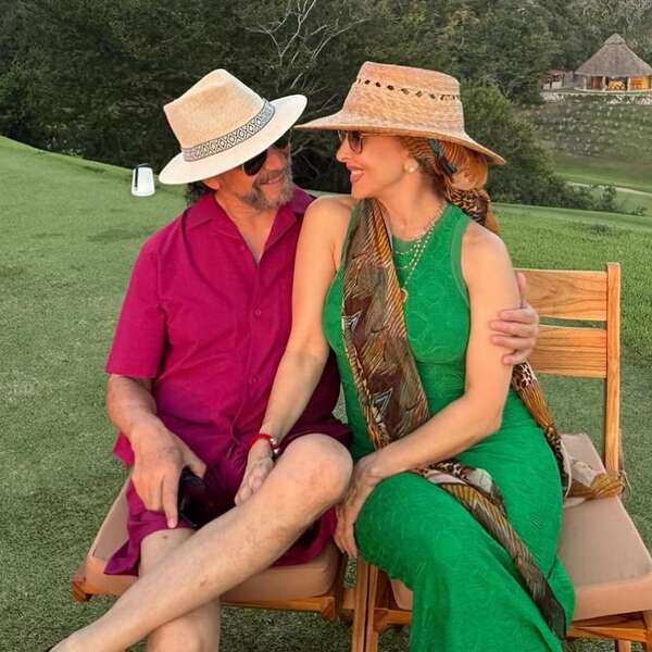Marco Antonio Solís en su 31 aniversario de bodas: “Aquí seguimos juntitos” - Gente - ABC Color