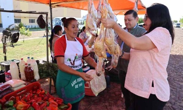Mujeres de Yhú ofertan productos en Feria Campesina de Navidad en la Costanera de Asunción – Prensa 5