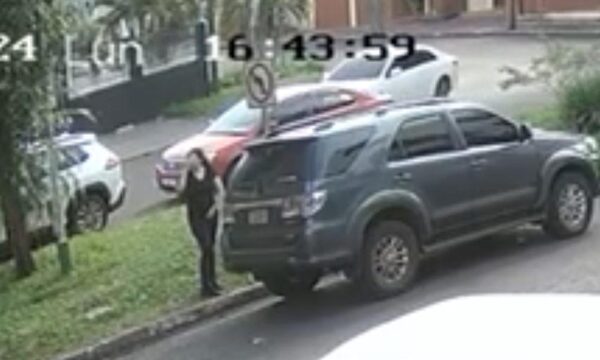 «Tortolera» roba dinero a una jueza