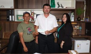 Entregan recursos a agricultores de Tavapy