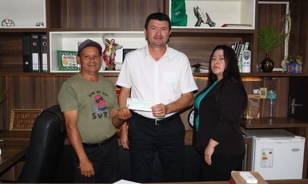 Entregan recursos a agricultores de Tavapy
