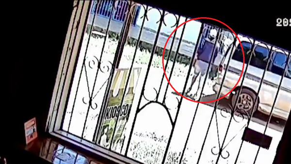 Ladrones revuelven el ropero de una casa para robar unos G. 30 millones
