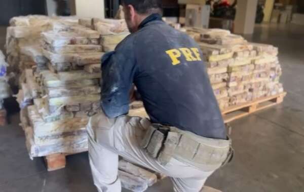 Camionero paraguayo fue detenido con más de 4 toneladas de marihuana en Brasil - ABC en el Este - ABC Color