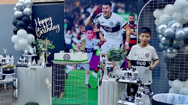 Otro niño festejó su cumple al estilo Olimpia, esta vez con mural de Facundo Bruera