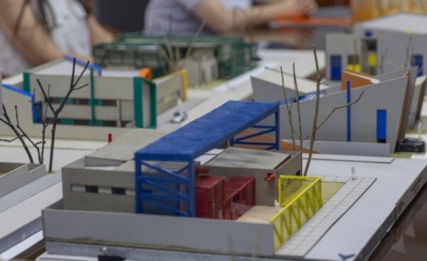 Universitarios presentan proyectos innovadores para Ciudad del Este